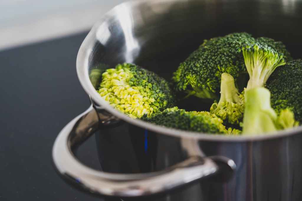 4 Types of Toxic Cookware to Avoid and 4 Safe&nbsp;Alternatives