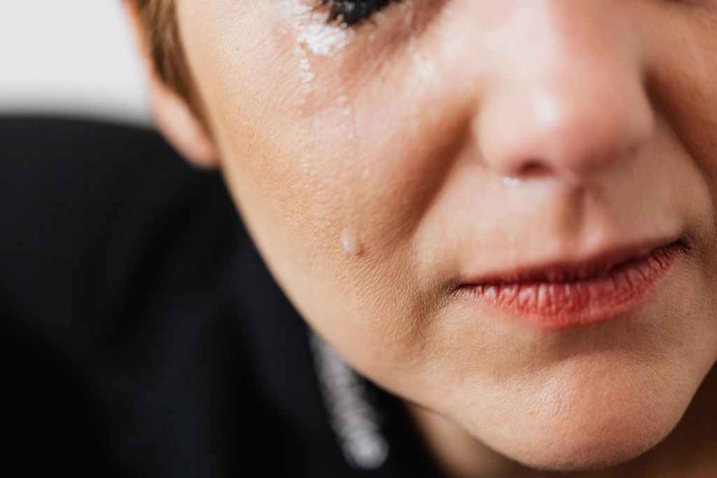 Why do we cry? The three types of tears